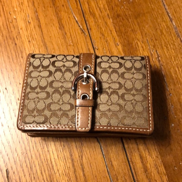 Coach Handbags - Coach card holder case
